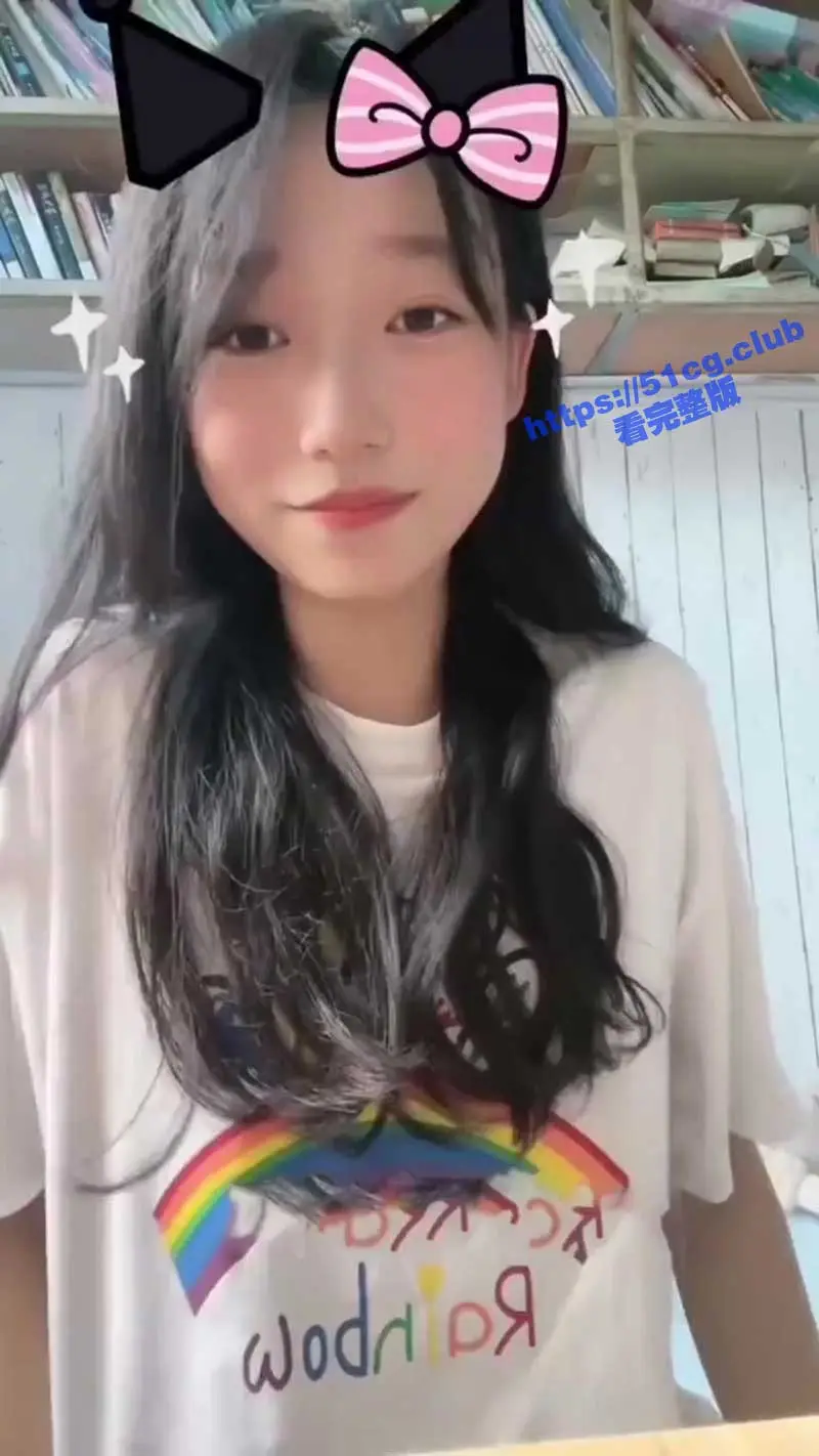 大一新生推特网红沈娇娇 因家庭贫困无法凑齐学费而下海 露脸私拍视频流出 图1