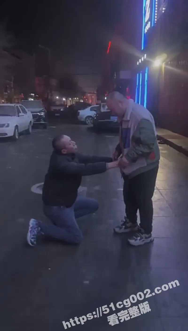 男同表白现场!“你到底爱不爱我 老公我爱你” 我宁愿我耳朵聋了 简直不忍直视! 图1