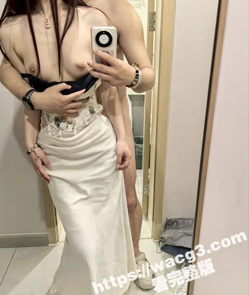 上海工商银行行长 顾国明被爆出 后宫佳丽三十二个 漂亮情妇个个穿黑丝 真羡慕选妃行长的每一天!! 图17