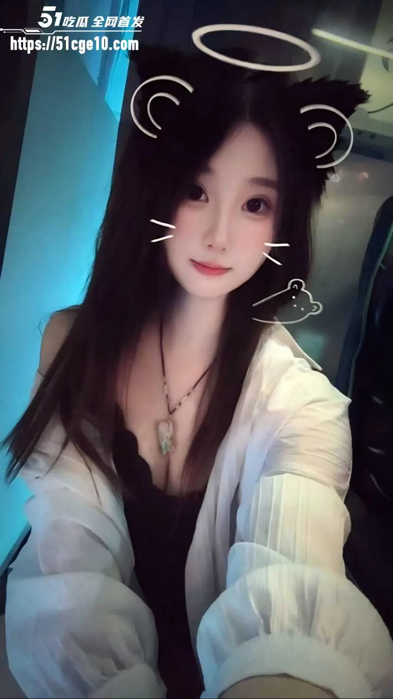 高颜值性瘾美少妇 离婚后疯狂纵欲放飞自我 炮友成群堪比公交车! 图1