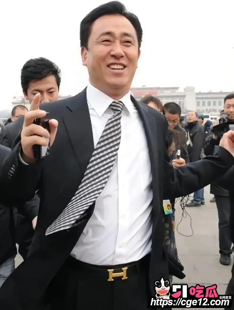 万亿地产大亨 许家印 深圳被判无期 昔日风光无限 如今神话正式落幕! 图4