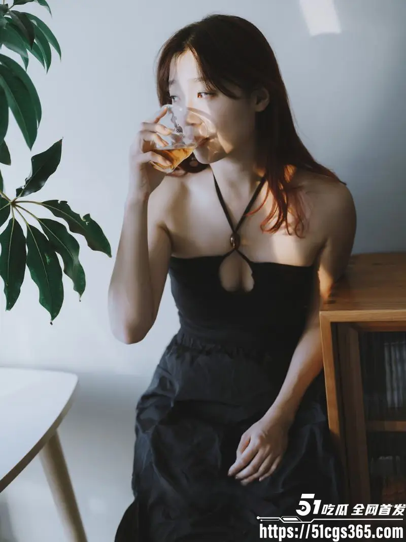 上海裸体模特 shijiu十九 性爱科普 曲线玲珑高认知女神坦诚分享 前戏节奏高潮共鸣 情感连接征服肉体! 图2