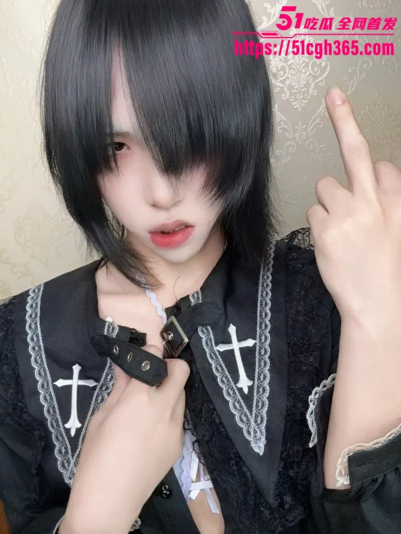 吉林长春超A伪娘 自慰打飞机视频流出 网吧口交深喉肉棒 M属性炸裂十足！ 图1