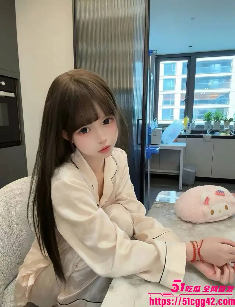 抖音万粉极品萝莉 金世奈 福利姬身份被扒 真名向然揉奶抠逼视频外网疯传 现改名一颗星继续营业 彻底开盒! 图6