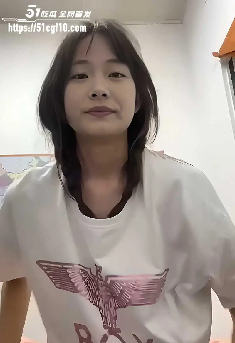 反差美女约炮视频 被金主指奸虐穴沾满淫水 多姿势猛操配合十足 淫技不输女优！ 图2