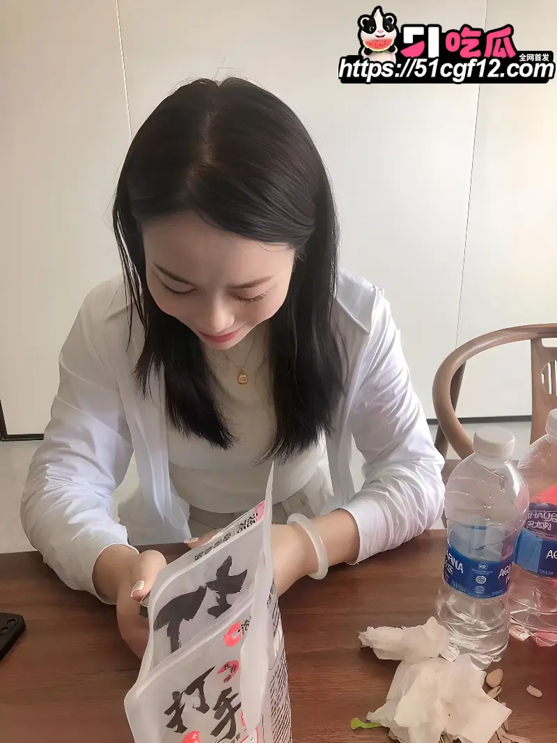 极品长发少妇 林亚婷 不雅视频 带项圈深喉口交 后入猛操高潮连连 图3