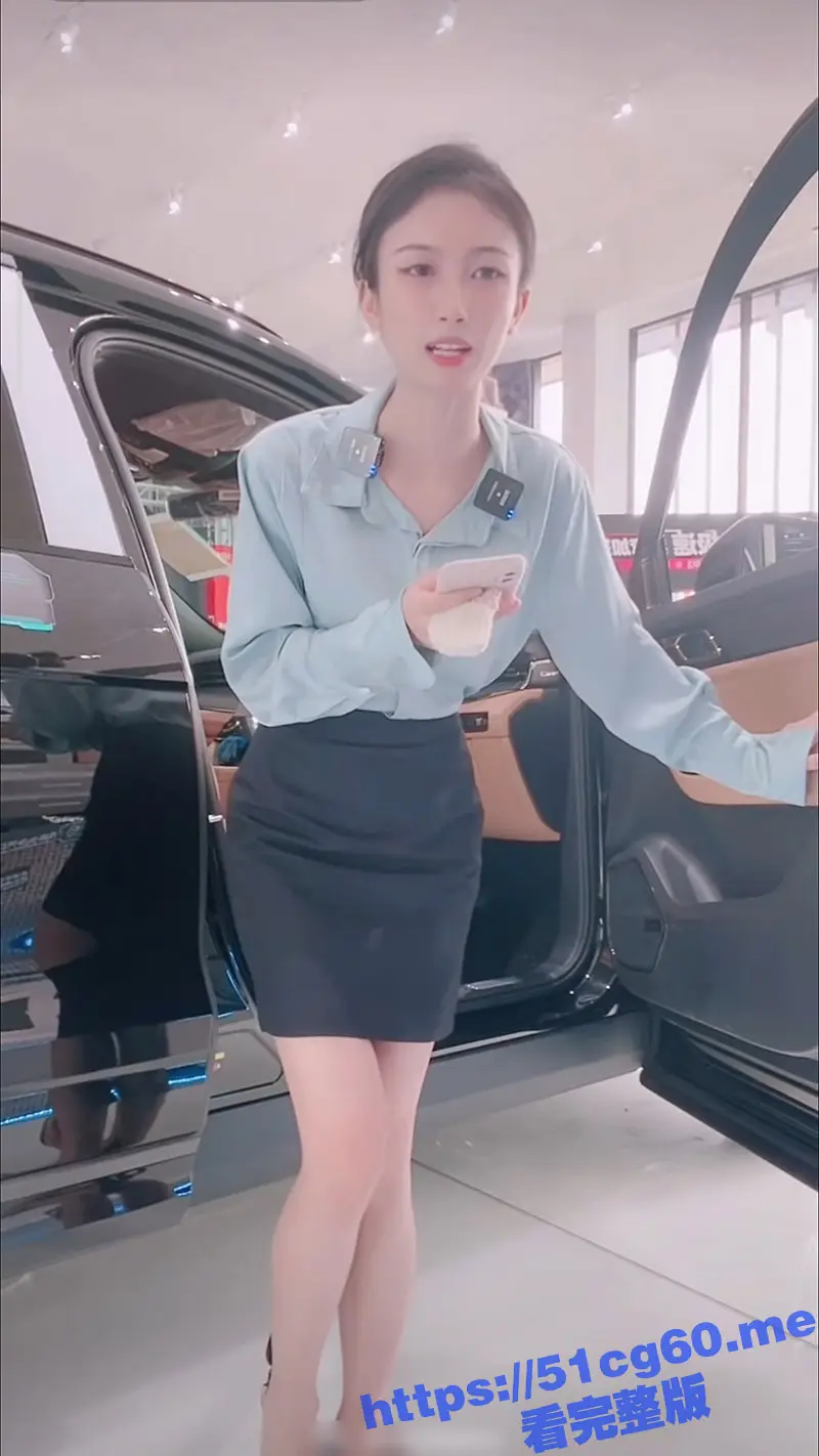 梦杰的眼镜骚母狗直播卖车啦!东莞虎门金瑞达领克 女销售塞跳蛋直播讲车 这是被人遥控了吧! 图2