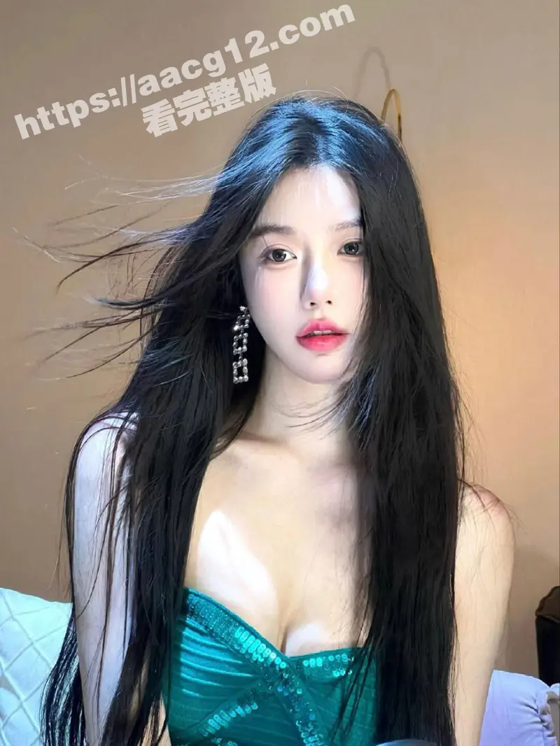 高潮瞬间视频大合集 第三弹 极品女神化身超棒的鸡巴套子 高潮时屁股摇的像弹簧一样 粉嫩小穴淫水直喷 图1