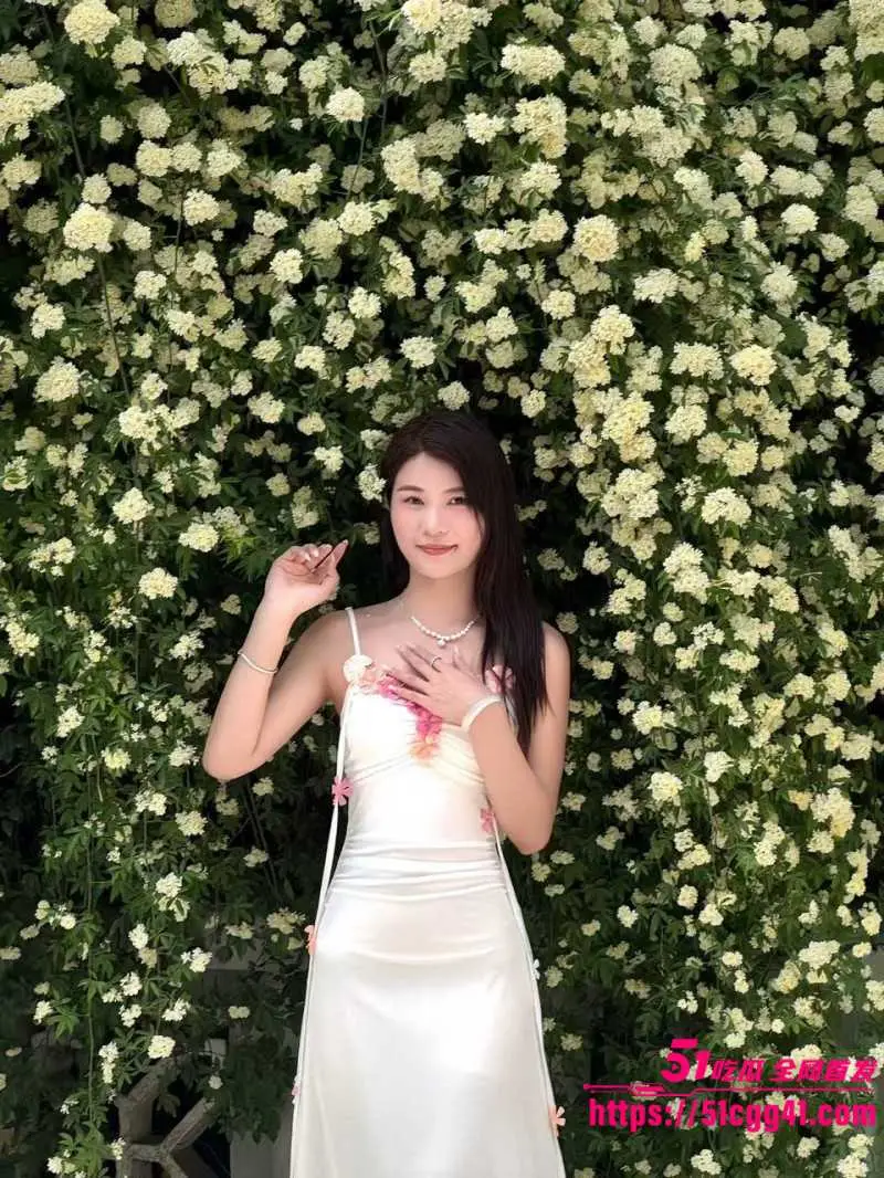 山东济宁嘉祥县 宋真真 线上售卖丝袜 线下出卖酮体 口交后入各种蹂躏高潮浪叫不停！ 图2