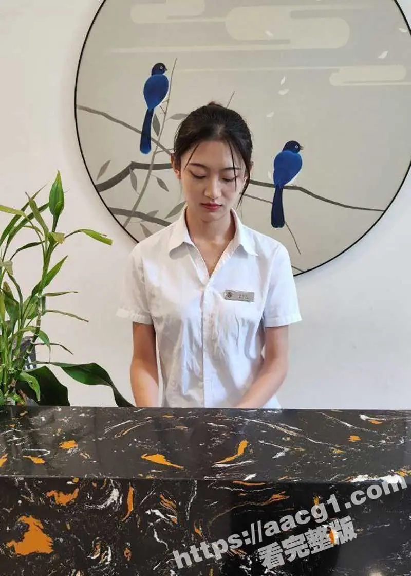 公司前台嫩妹 皮肤白皙乳头粉嫩 表面清纯玉女私下反差到极致 情趣房被吊起来操 图2