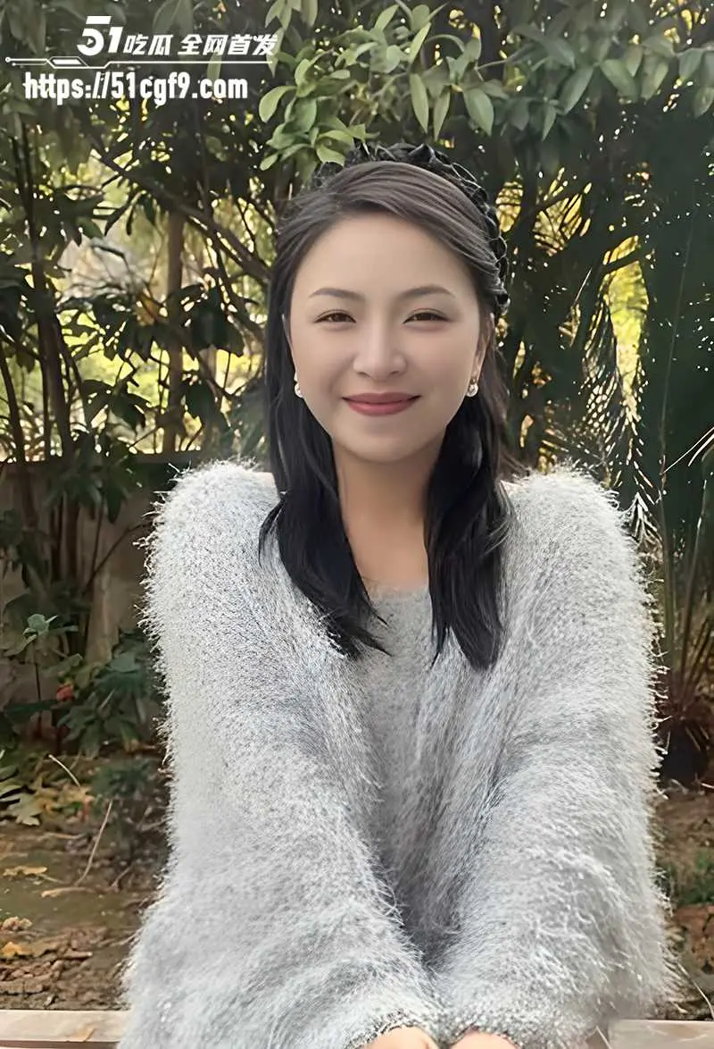 海角大神 爱妈妈爱良家少妇 车震蛋糕店老板娘 射完继续猛插 大喊操死我了 图1