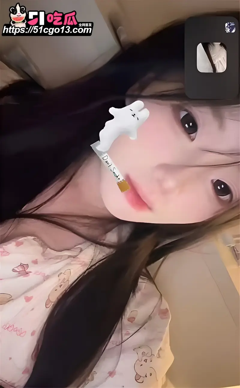 福建航天学院 董之善 裸聊自拍 黑丝翘臀展露粉嫩蜜穴 自慰发骚阿黑颜极为反差 图1