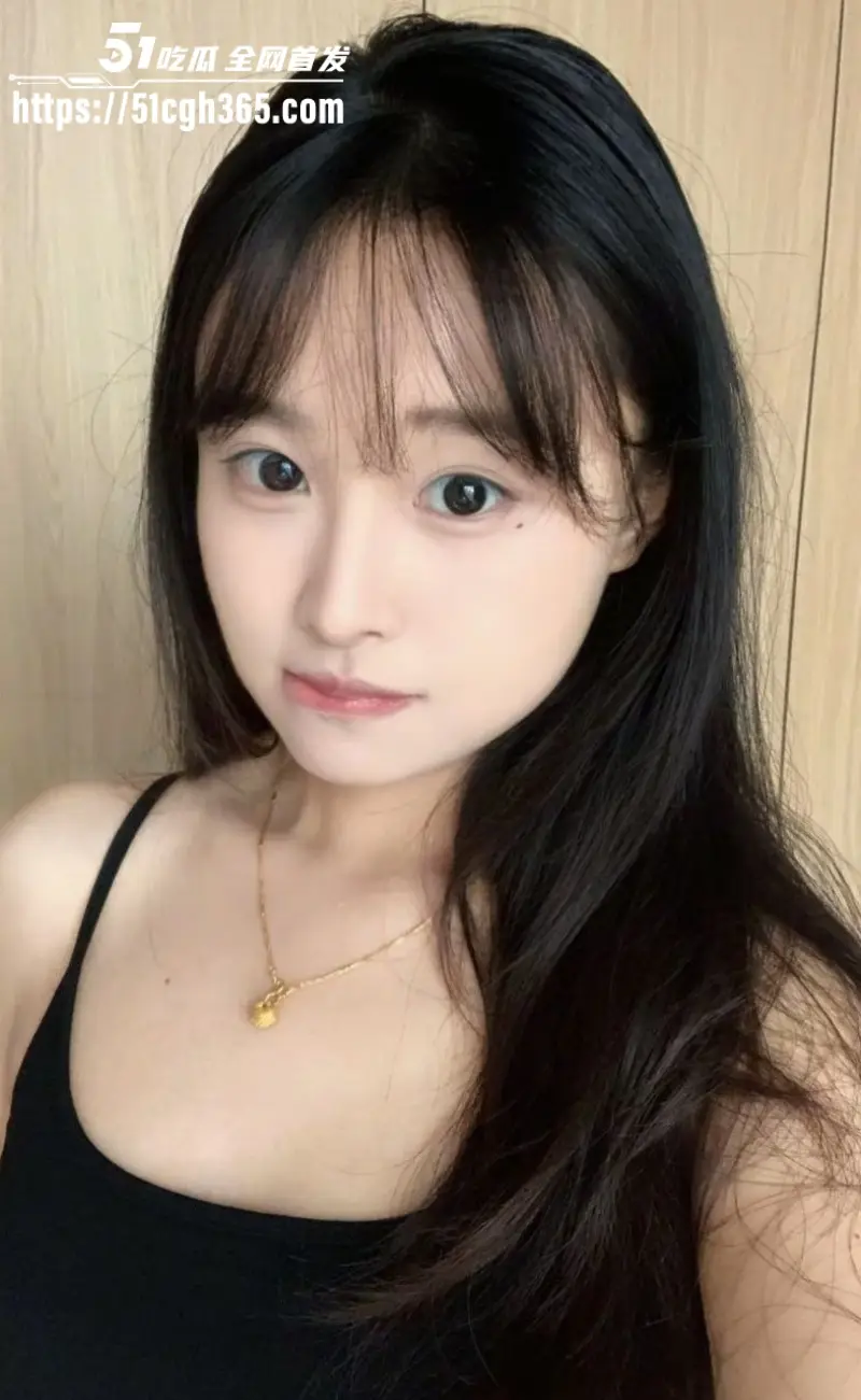 烟台大学清纯学生妹 被捆绑滴蜡调教视频曝光 男友无套猛操中出 内射特写十分诱人! 图1
