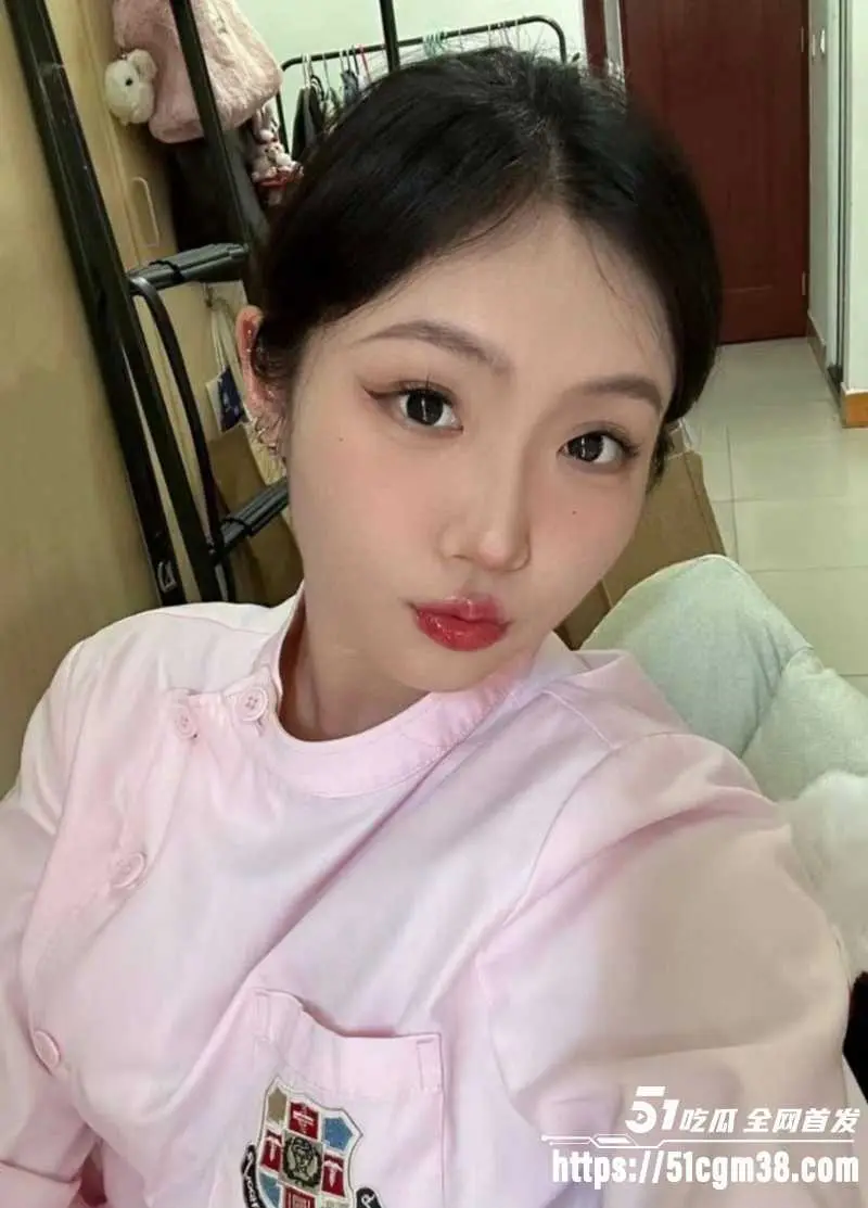 女医生约炮太骚 你操过医生吗 一句直接点燃 你比我想象中更骚 边操边浪叫 谨慎白莲外表下欲女本色 图6