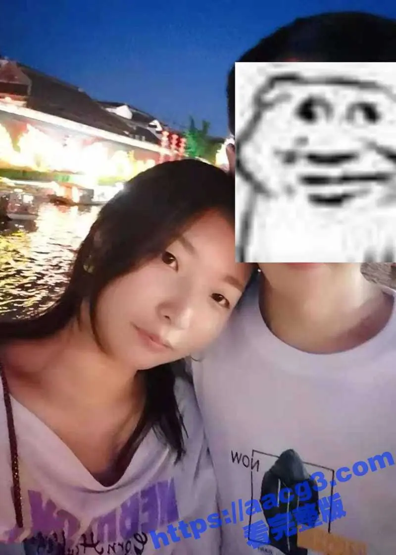 绍兴90后新婚夫妻性爱私拍曝光 3P乱交激战场面火爆上映 现场直击母狗本性与陌生男人翻云覆雨 图2