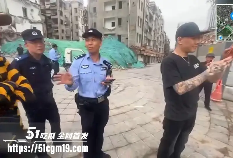 广州三元里村 破门抓人强拆视频爆火 多名业主被黑衣人拖走软禁 激烈场面引发围观! 图3