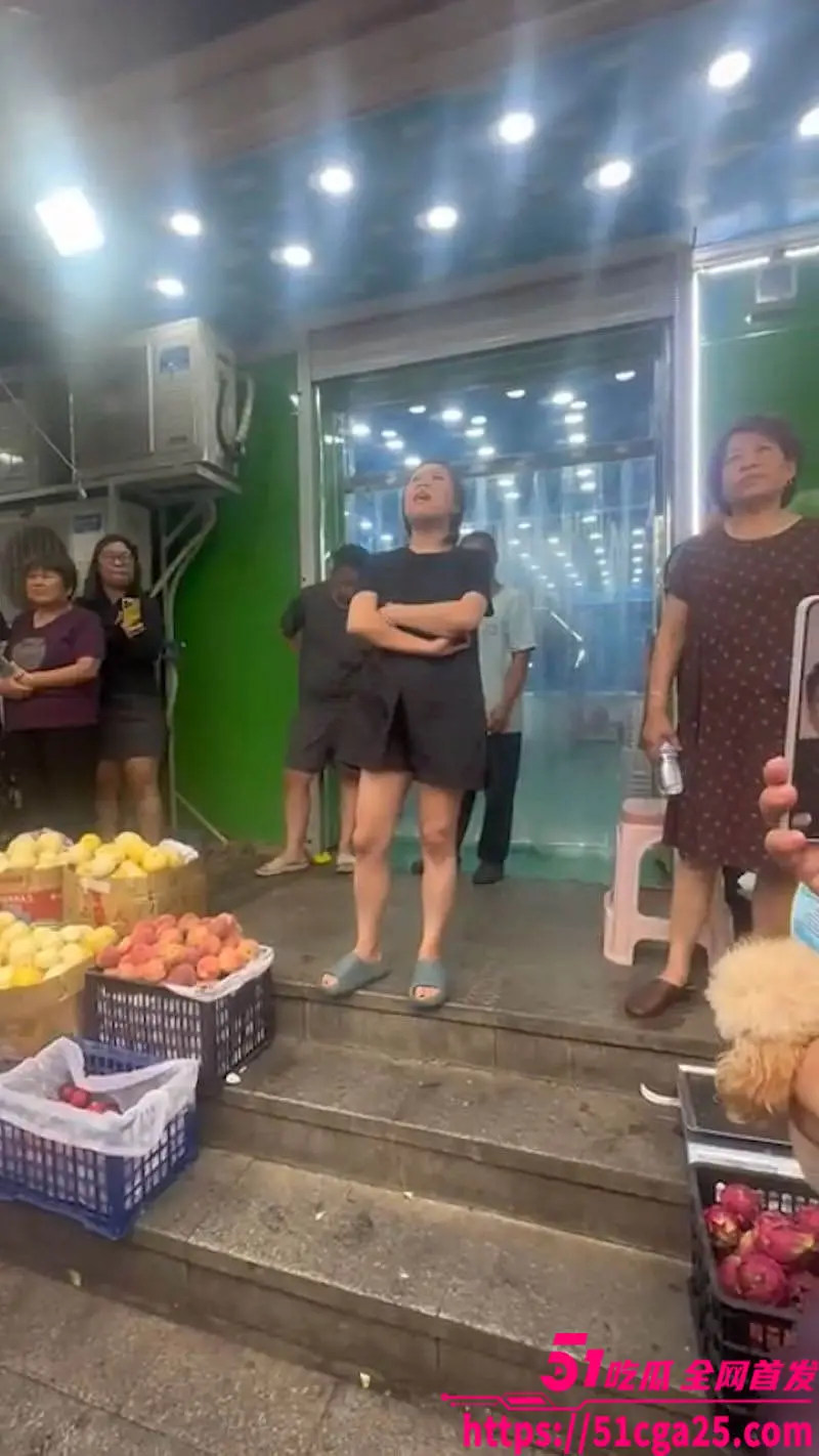 天津最牛公公!儿子抛妻弃子 出轨女主播狂刷百万礼物 公公抹黑儿媳逐出家门 真是上梁不正下梁歪! 图3