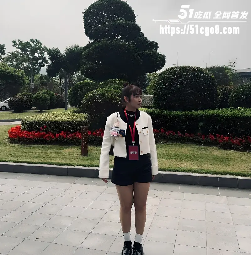 微胖学生妹 呱呱 性爱视频被前男友曝出 主动骑乘后入打桩 高潮迭起爽到浪叫 图6