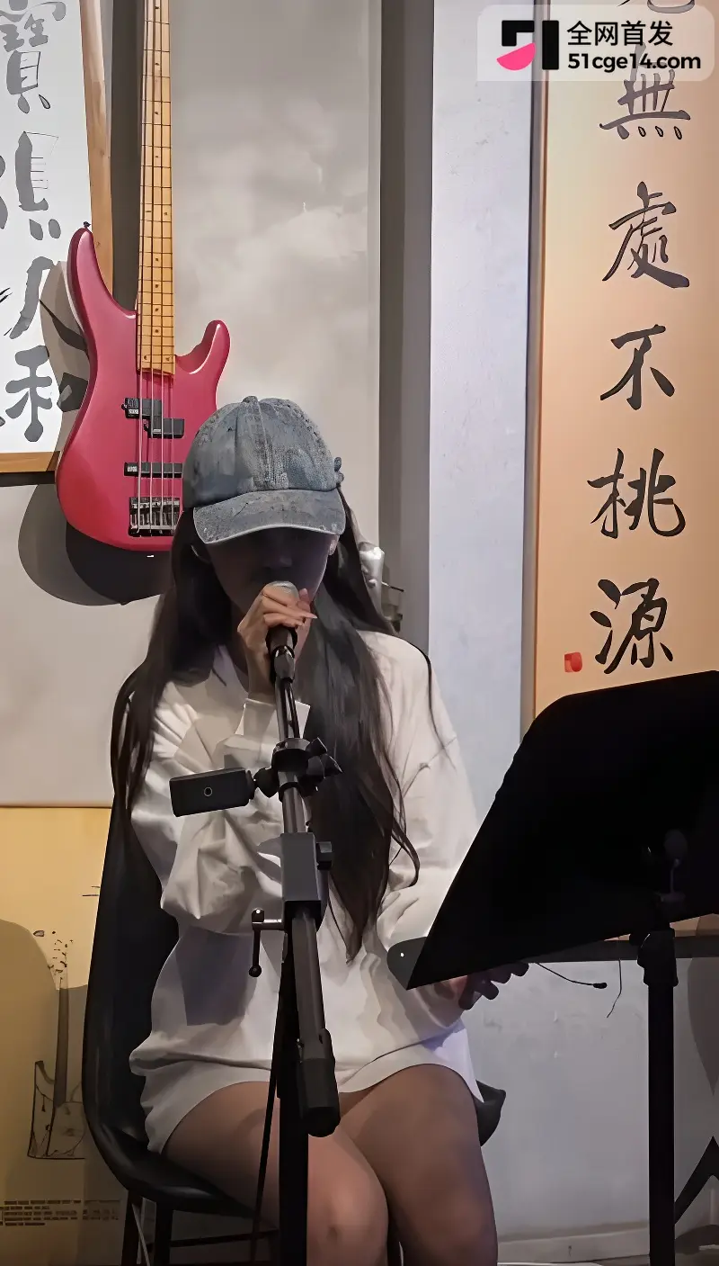 青岛民谣女歌手 立方圆 性爱视频流出 男友曝光出轨全过程 台前清纯形象彻底崩塌 图7