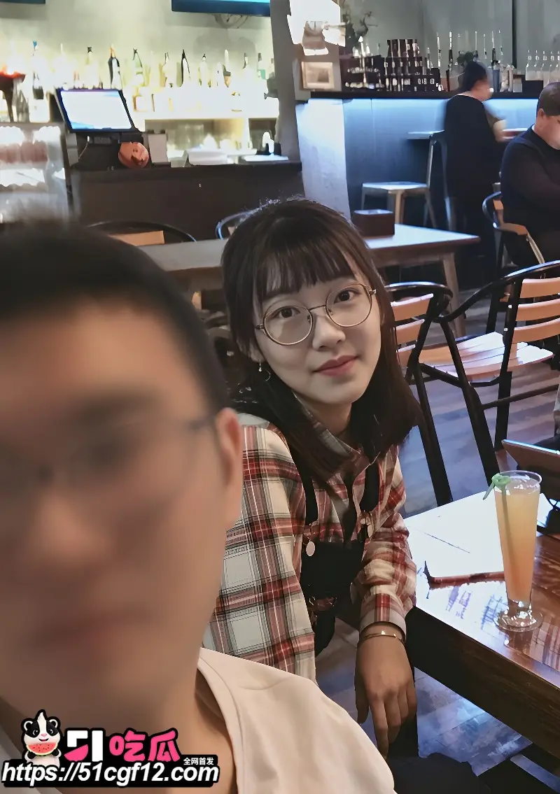 山东绿帽情侣性爱视频曝光 约炮单男欣赏女友挨操时刻 居家做爱肛交虐阴高潮不断 图1