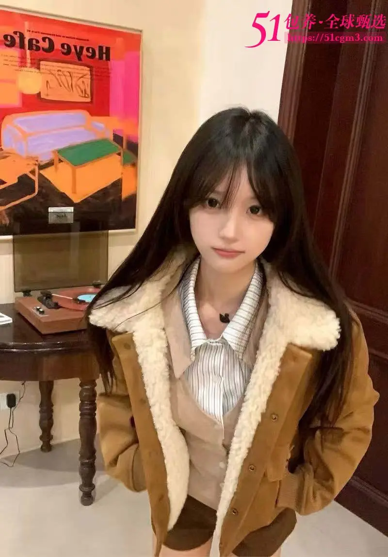 51包养 高端外围 | W1BJ32602 北京顶级颜值网红博主 身材比例完美 皮肤雪白 身体柔软 可自带情趣制服 质量保真 假一罚十 图2