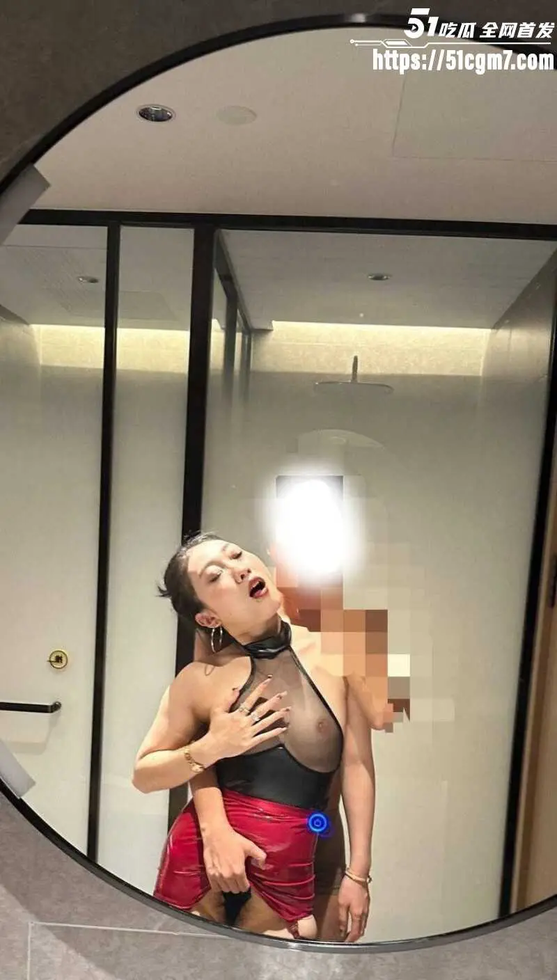 河南性瘾痴女 李若欣 被情夫曝光大量私拍 纯欲御姐反差感十足 淫靡表情风骚入骨! 图6