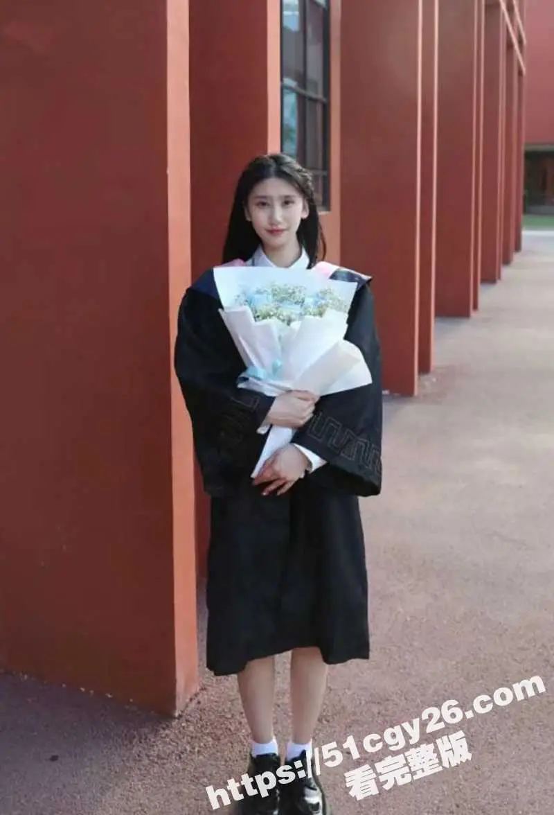 秦皇岛燕山大学校花 愫愫 性爱视频流出 模特身材颜值超美 翘臀高撅被后入狂操！ 图3