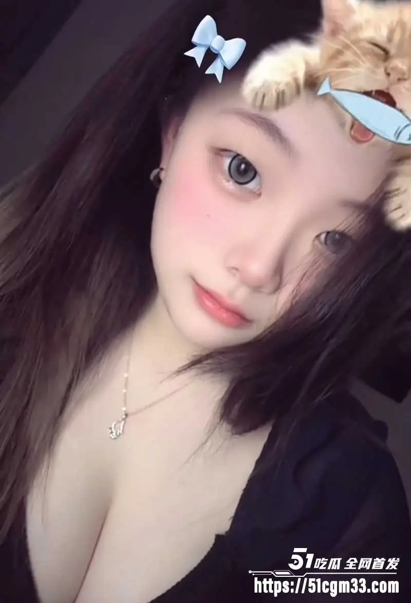 台湾小网美情侣私拍泄密 纯情台妹被男友掰腿猛插 绒毛骚穴淫水横流 图5