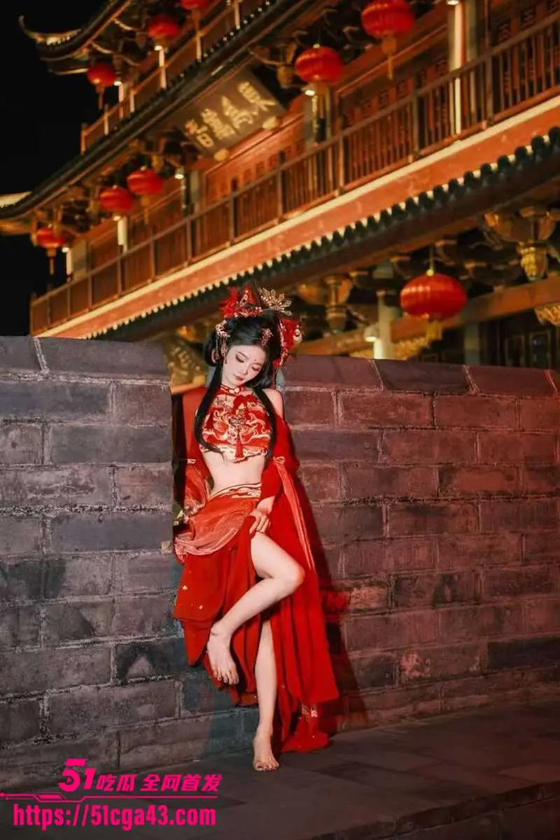 湖南18岁小母狗 七七 美椒乳清纯尤物 主动女上骑乘 男友无套内射视频曝光! 图3