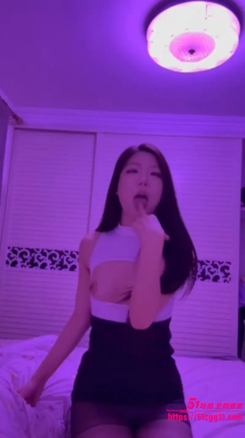山东精神小妹 陈梓晴 性爱私拍流出 性瘾少女各种约炮放浪形骸 美乳粉穴被多人品尝淫荡本性尽显! 图5