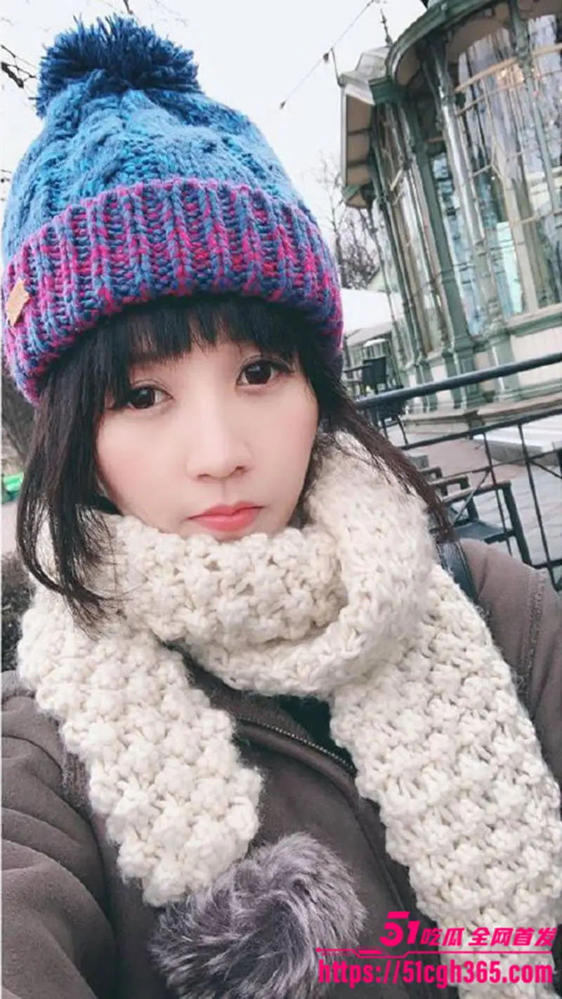 湖南反差少女 张丽华 与男友做爱视频泄漏 双指扣穴淫水四溢 口交后入女上骑乘轮番上阵! 图3