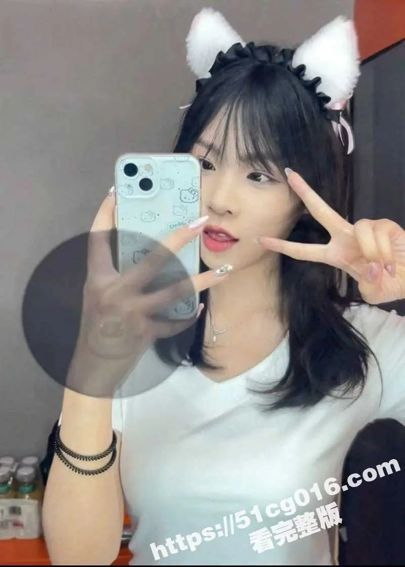 曲阜师范大学音乐学院大三学生妹 李欣茹 宿舍骚拍 外表清纯学生妹掰开小菊花等着爸爸们插入! 图3