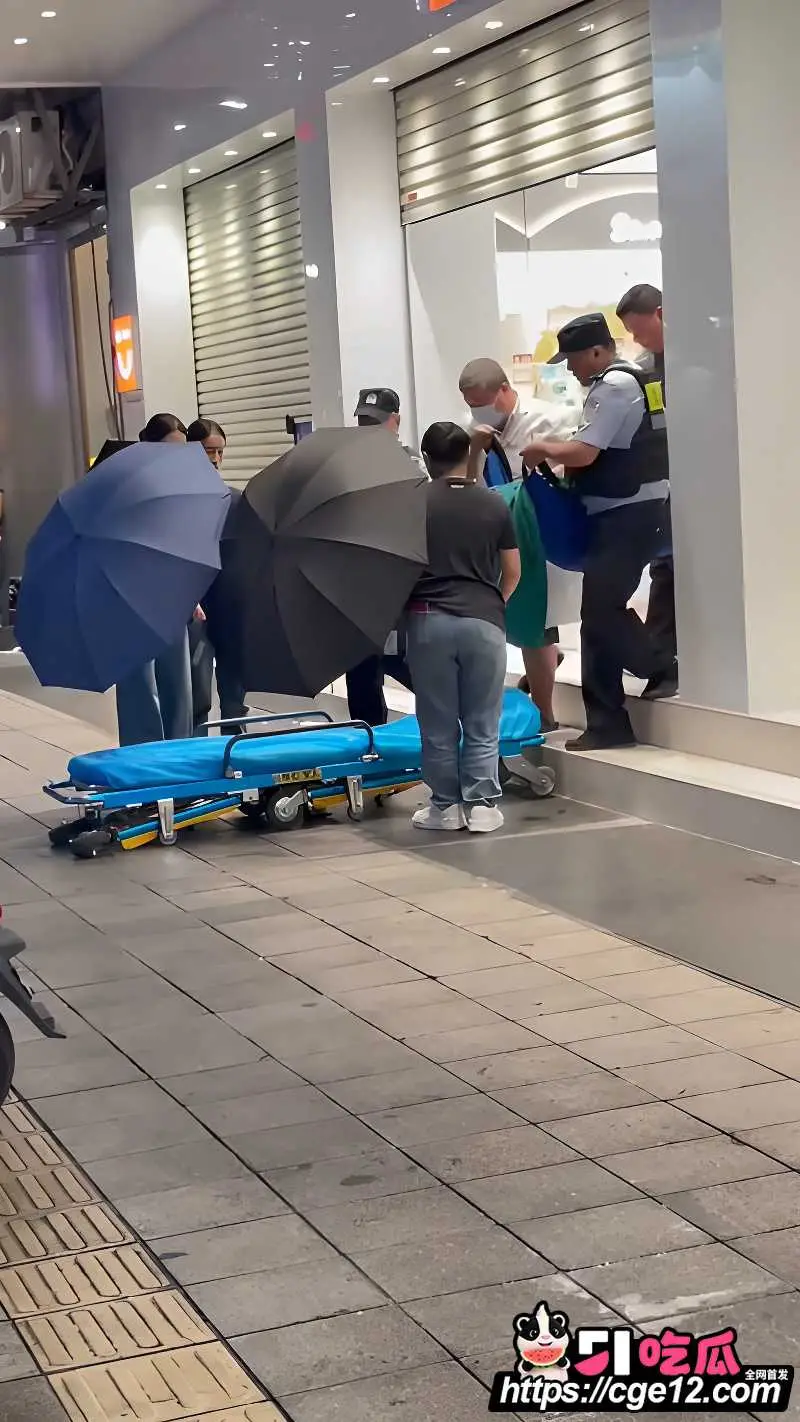 广西玉林十字街砍人事件 女子带娃逛街 突遭陌生男子持刀伤害 祸从天降实在倒霉! 图5