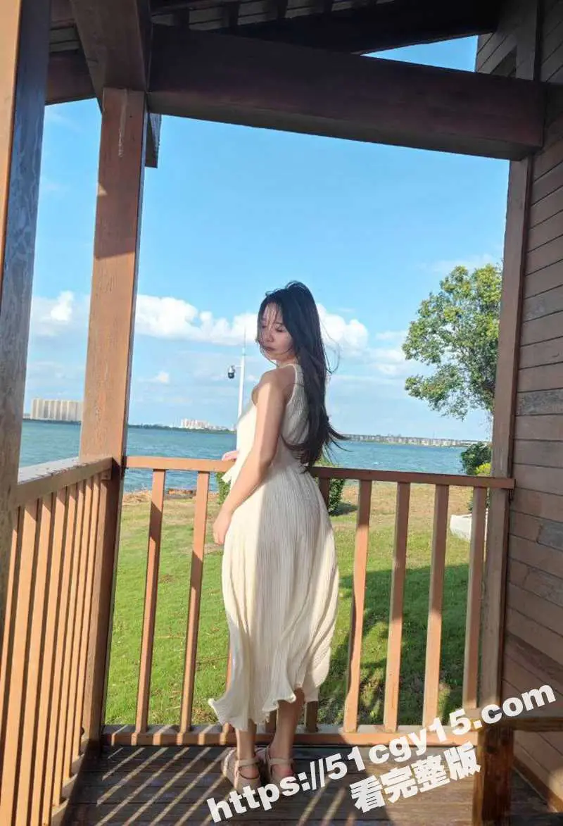 浙江人妻 何晓韵 露脸调教视频流出 趁着老妈煮饭偷吃肉棒 户外露出口交吞精 淫性彻底释放! 图2