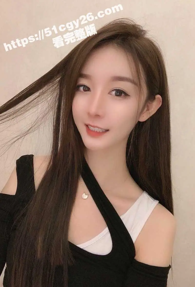 大学女友的色情日常 超美翘臀妹拽着男友肉棒求操 试衣间疯狂扣逼 各种美臀自拍淫到飞起! 图3
