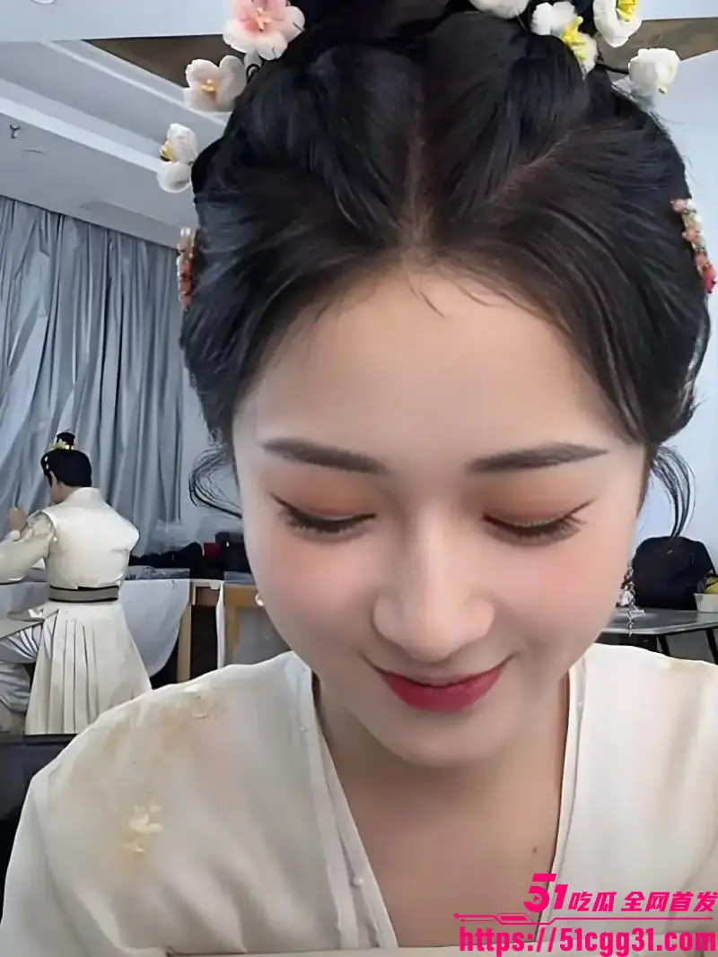 短剧顶流 何健麒 新剧上线前夜塌房 前女友实名锤涉毒 与合作女演员不雅视频曝光 何健麒本人紧急下场狡辩! 图7