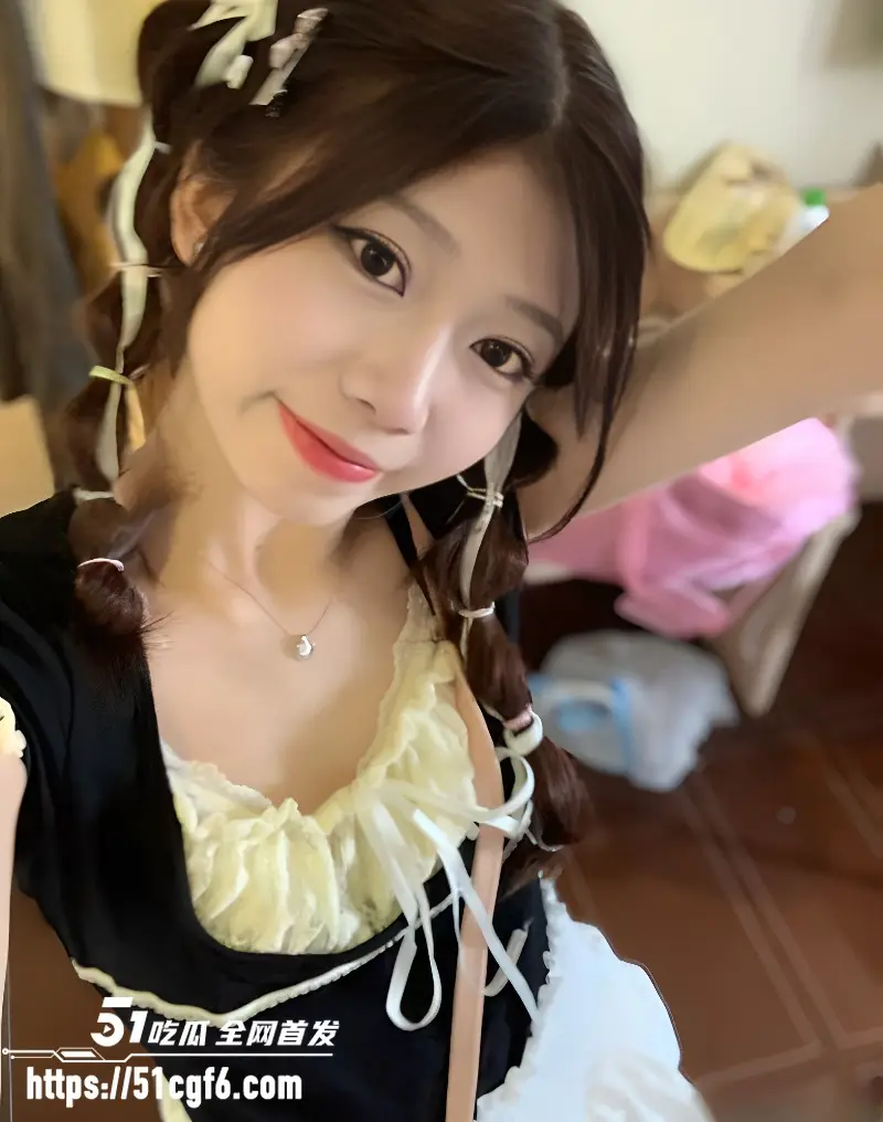 极品身材小妹 自慰福利 全裸舔脚玩弄 手指爆插骚穴 扩阴器放嘴里诱惑到爆炸 图1