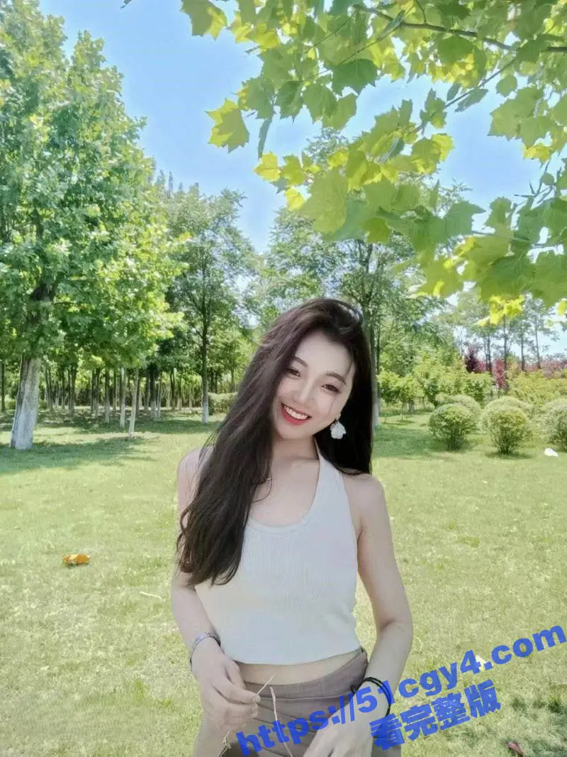 武汉颜值美女 张柳 性爱自拍视频流出 和男友露脸激战 女上位巨乳乱颤 淫叫不止! 图1
