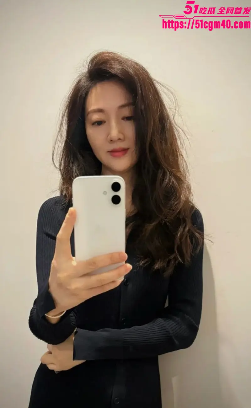 性奴母狗 HL 会员付费性爱合集 樱桃小嘴深喉吸屌 玉手自慰淫水横飞！ 图2