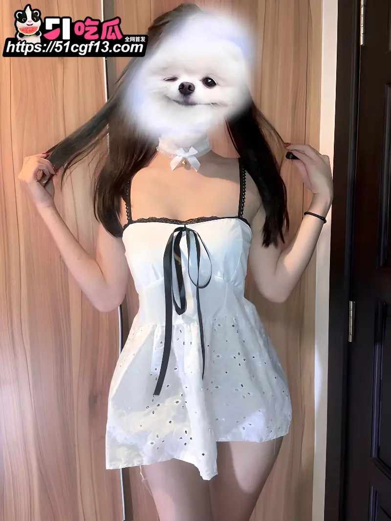顶级母狗 咪妮 全裸自慰 情趣内衣包裹纤细娇躯 震动棒插入白虎嫩穴骚水四溢! 图2