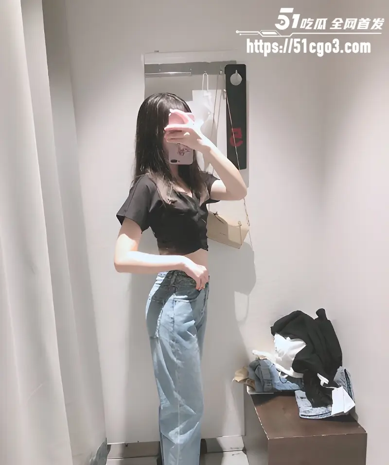 西安美术系大二学妹性爱自拍 抠逼自慰勾引男友 奔赴千里饥渴泄欲 图1