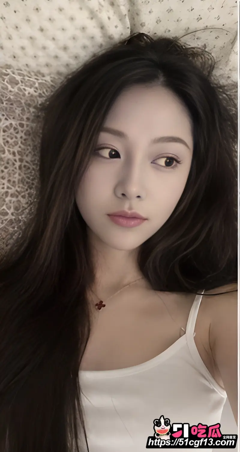 瓜友真实分享 00后前女友 赵鑫鑫 异地分手后依旧怀念 36D大奶中出时一晃一晃好骚 图1