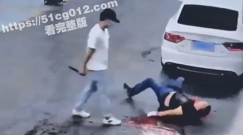 纯爱战神杀人了 广东工厂老板下药迷奸美女职员 男友割喉连捅多刀泄愤 图3
