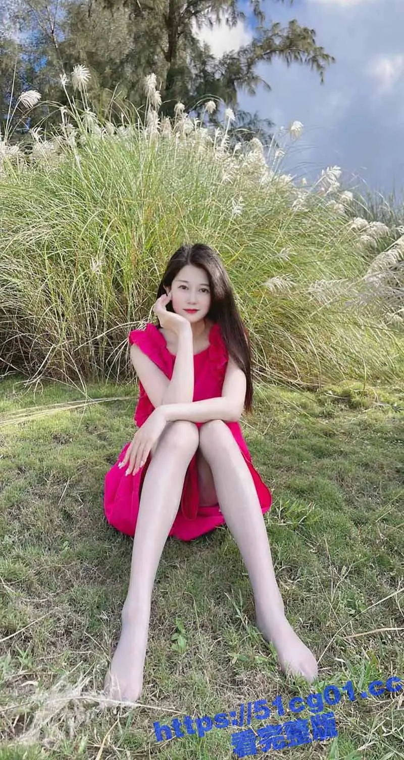 河南濮阳 林佳彤 超性感的花店老板娘 极品美腿大奶翘臀 丝袜足交诱惑至极 被土豪包养爆操内射骚穴 图5