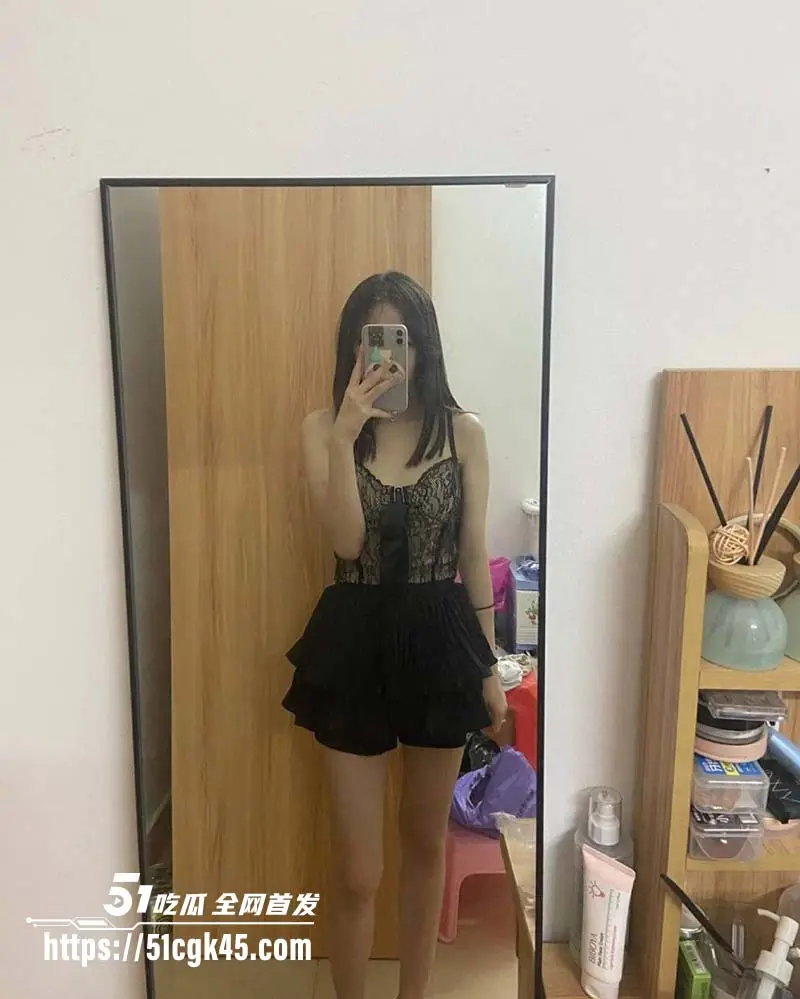 广东反差女神卡颜黑料曝光 被绿帽男友调教分享给网友 全网求羞辱射屏 天生的母狗体质 图3