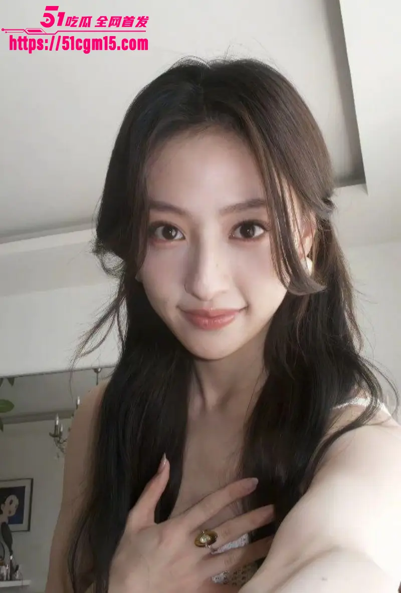 内娱当红女演员 胡连馨 继于适裸聊事件后 再度被曝15万天价陪睡费 多段不雅视频疯传全网! 图10