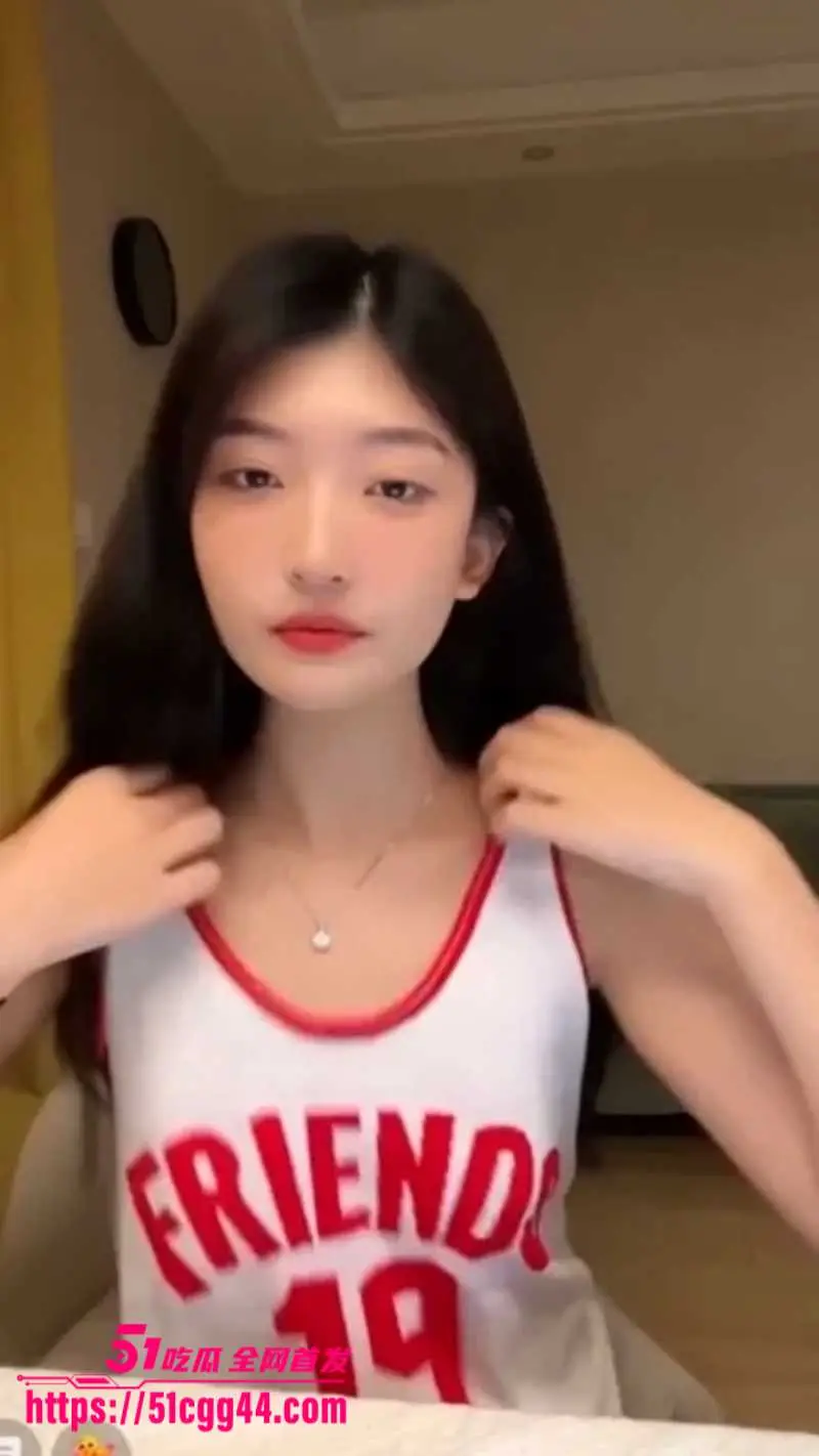 抖音擦边美女主播 媛猴 超大尺度漏三点视频被网友流出 没想到女神私底下那么风骚 图5