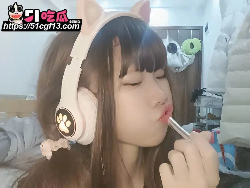 桂林04年母狗 思羽 不雅视频曝光 有钱就能操 上位榨精非常娴熟 口活更是一绝 图4