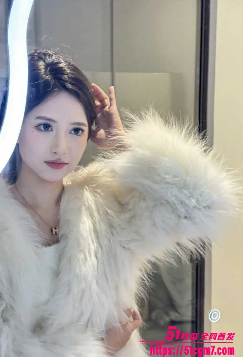 超美网红 李思悦 啪啪福利 清纯甜妹秒变露脸精盆 翘臀高撅被无套狂插 扶屌挨操叫出哭腔！ 图4