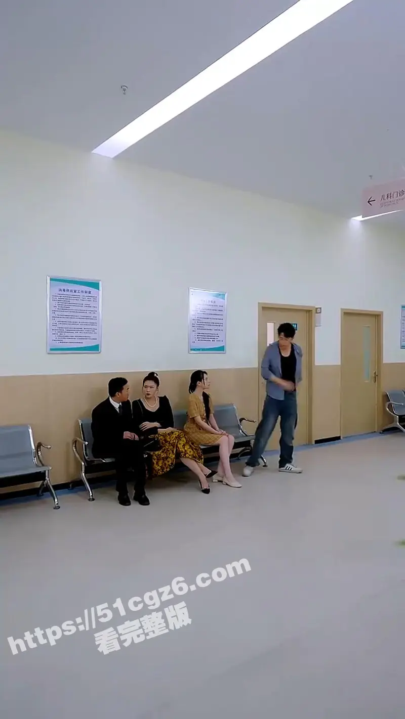 每日短剧《我养了一群白眼狼》垂死老父亲喜得头奖 不料儿女却大打出手! 图5